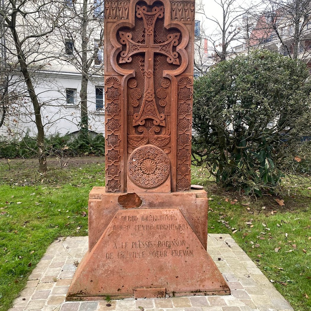 Memorial 1
